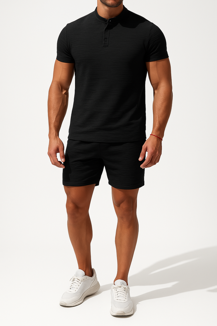 Herresæt med Henley-t-shirt og Shorts – Slim fit – Kortærmet – Åndbart naturmateriale